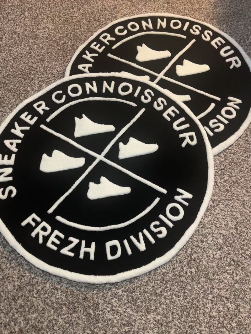 Sneaker Connoisseur Black/White 40” Tuft Rug